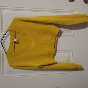 Crop sweater
